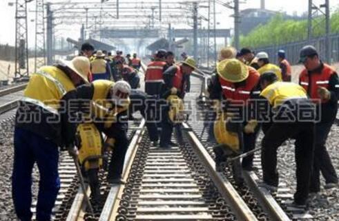 捣固机发电机出现停机情况，能自行解决吗？